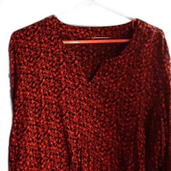 Black red miniprint maternity blouse fits l to xl - Picture 2 of 4